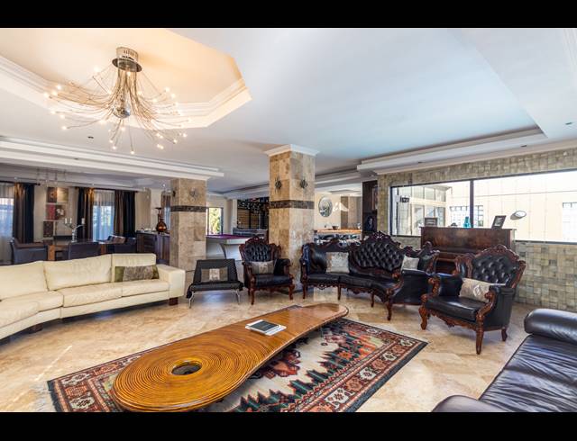 3 BEDROOM HOUSE TO LET IN WEST BEACH